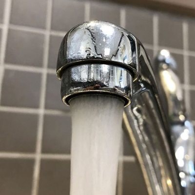 eau sortant du robinet