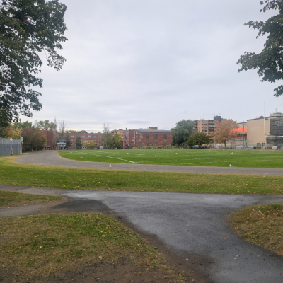 vue du terrain d'athlétisme de Westmount