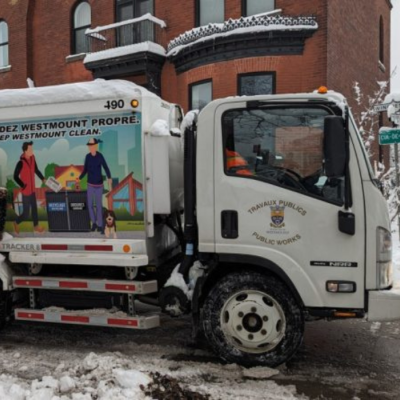 Camion de collecte en hiver