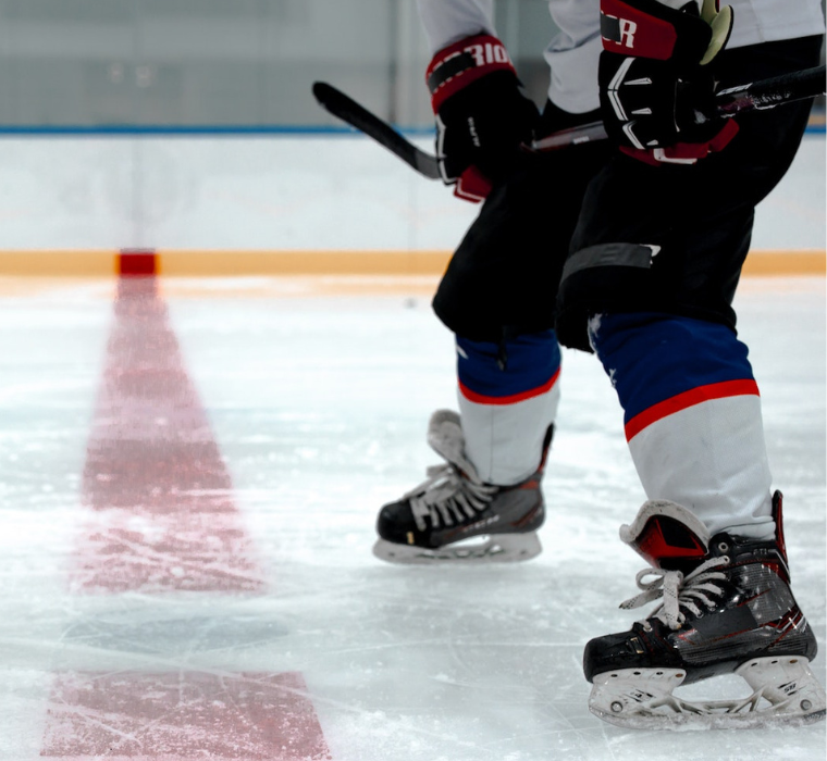 joueur de hockey sur la glace